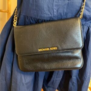 MICHAEL KORS Jet Set Travel Saffiano Multifunction Crossbody Bag Black Gold